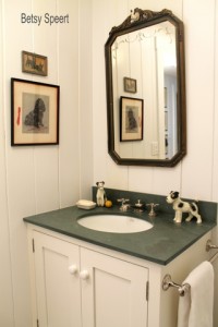 cottage bathroom
