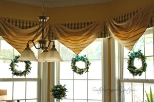 window-wreaths